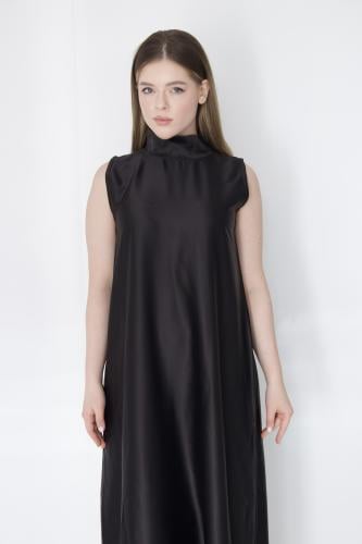 Under abaya