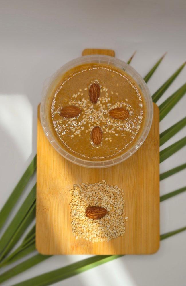 طحينة سمسم ولوز