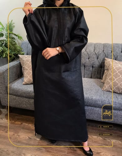 رداء فخم مع هودي