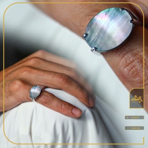 خاتم فضة مميز ذو طراز ملكي فريد