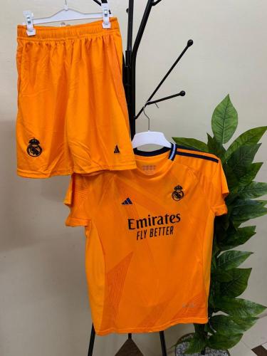 طقم ريال مدريد البرتقالي الجديد 2025