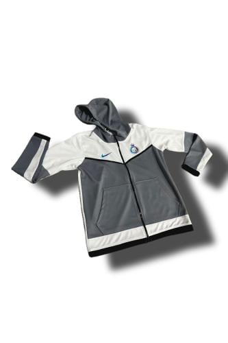 جاكيت بشعار نادي النصر