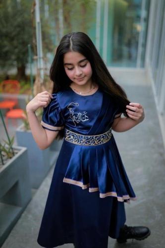 فستان بناتي كحلي بالاسم