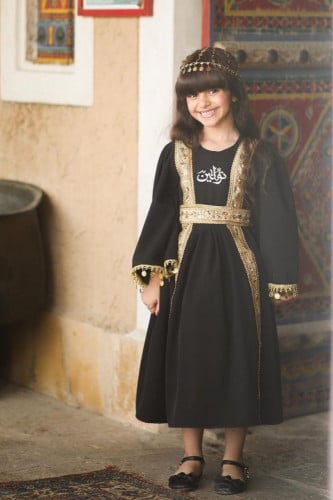 فستان الاناقة الاسود