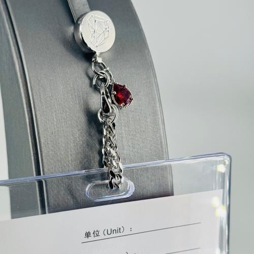 Id holderbrooch-silver&deepred