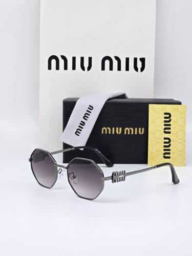 نظارة MIU MIU