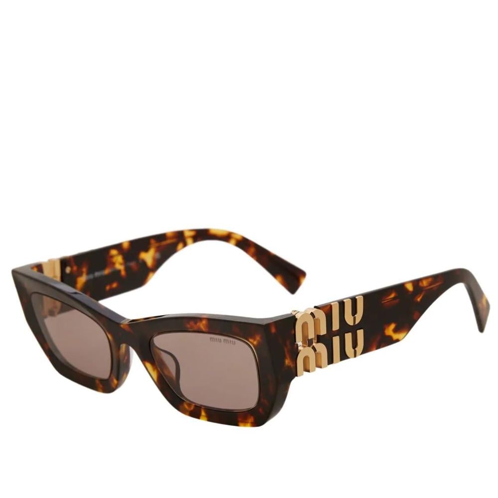 نظارات شمسية فاخرة من Miu Miu