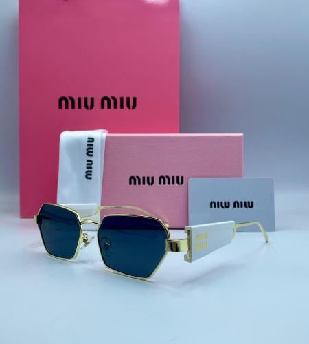 نظارات شمسية مربعة Miu Miu بإطار ذهبي