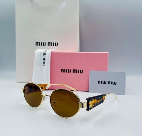 نظارات شمسية بيضاوية Miu Miu