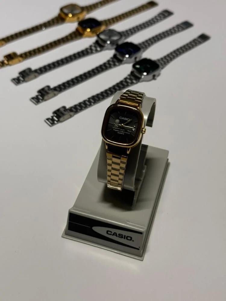 ساعة كاسيو للنساء سير ذهبي