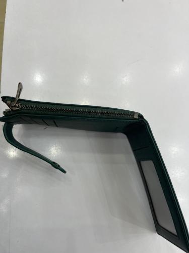 محفظة بطائق ونقود