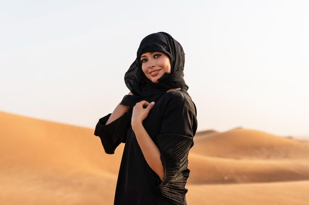 ما هي مراحل تطور اشكال العبايات ؟