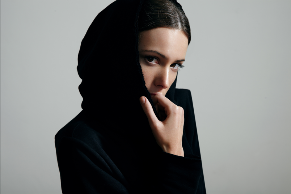 طريقة غسل العباية السوداء بعناية للحفاظ علي رونقها