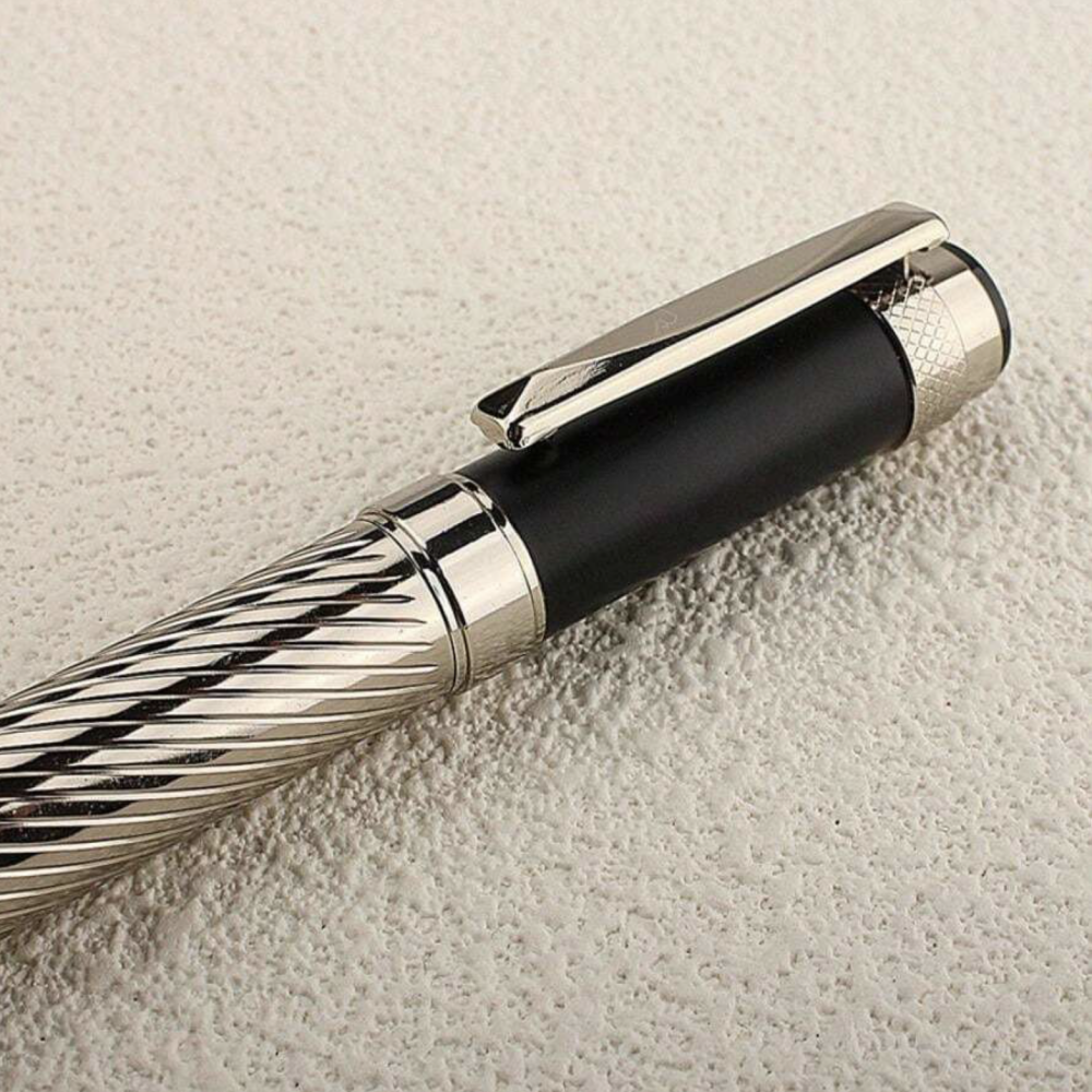 Elegant Metal Pen - قلم فاخر من المعدن الأنيق