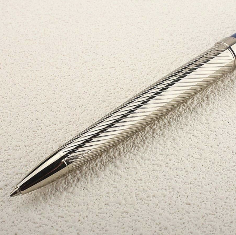 Elegant Metal Pen - قلم فاخر من المعدن الأنيق