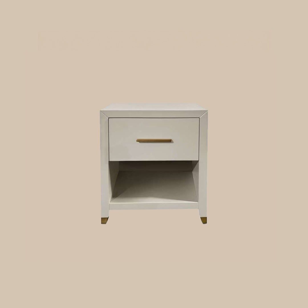 طاولات سرير جانبية