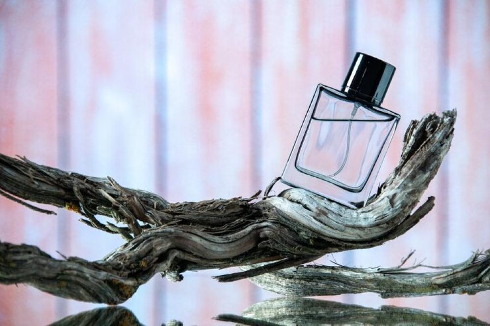 كيف تختار عطرًا بفوحان قوي؟