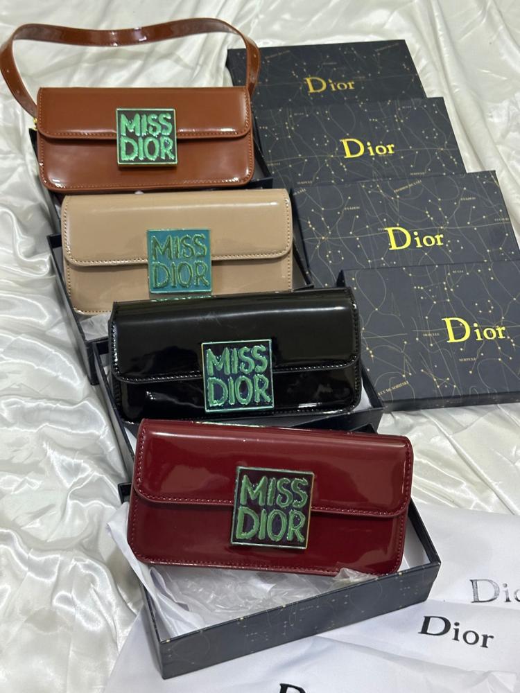 شنطة مس ديور الكلاسيكية