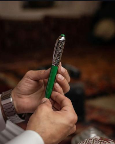 قلم من مجموعة آر دو DAHNAG اصدار خاص لليوم الوطني
