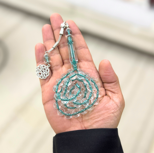 سبحة من بكلايت الاخضر الشفاف