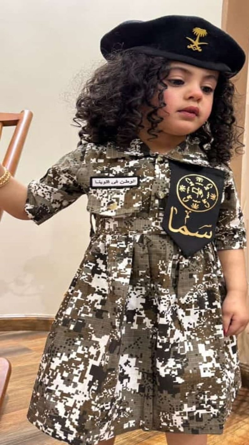 تنوره مع بلوزه عسكري بناتي مع قبعة عسكري