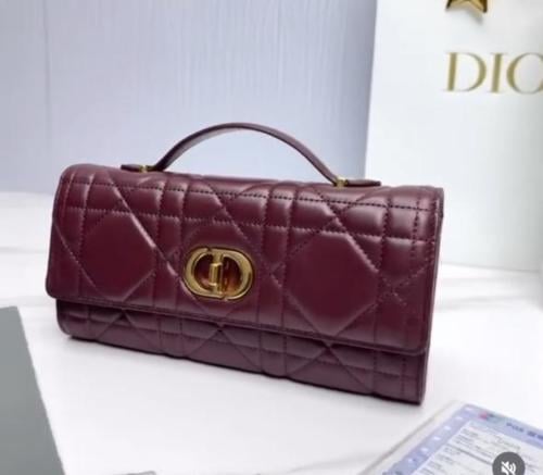 شنطة ديور
