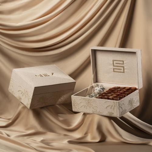 Uncovered Chocolate Box With Crystal Incense Burner - صندوق شوكولاتة مكشوفة مع مبخرة كريستال