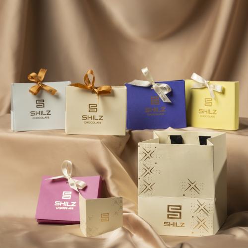 Card Giveaways - توزيعات كروت