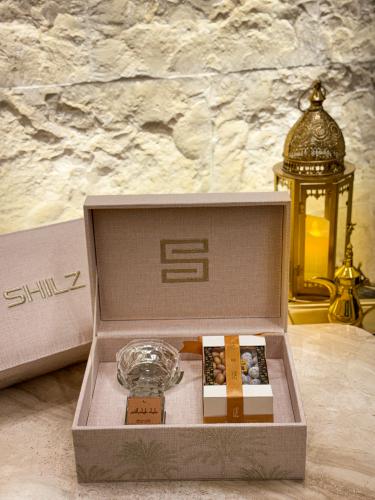 Dragee Chocolate Box With Crystal Incense Burner - صندوق شوكولاتة دراجيه مع مبخرة كريستال