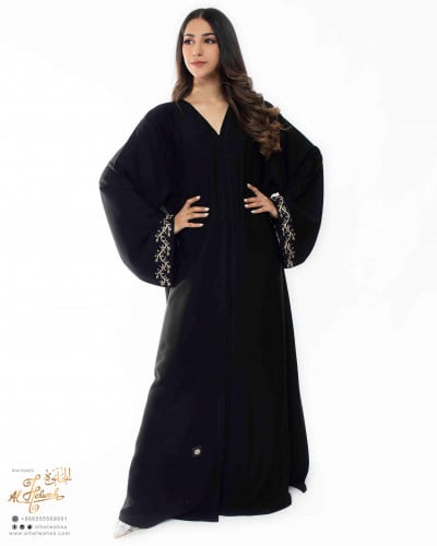 عباءة مطرزة كريب كم ياباني موديل مفتوح
