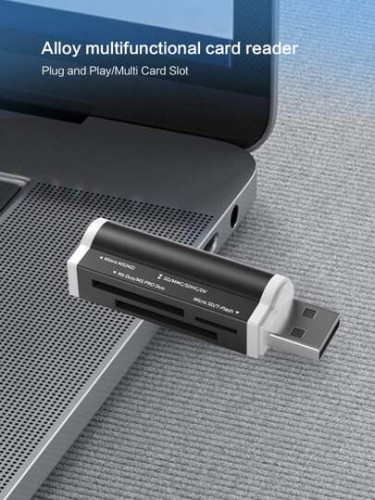 جهاز USB قارئ الذواكر