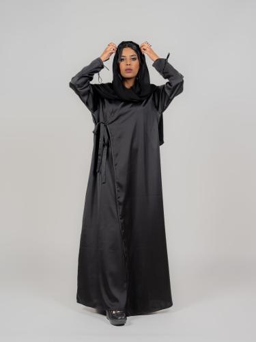 عباية كريب ستان أسود