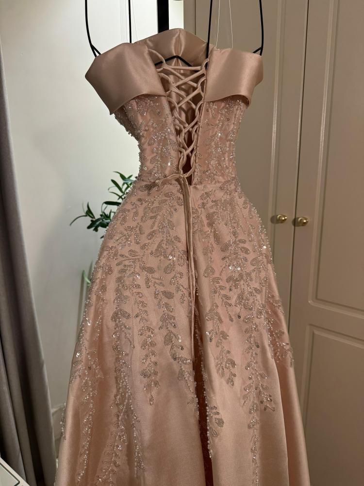 فستان الريم