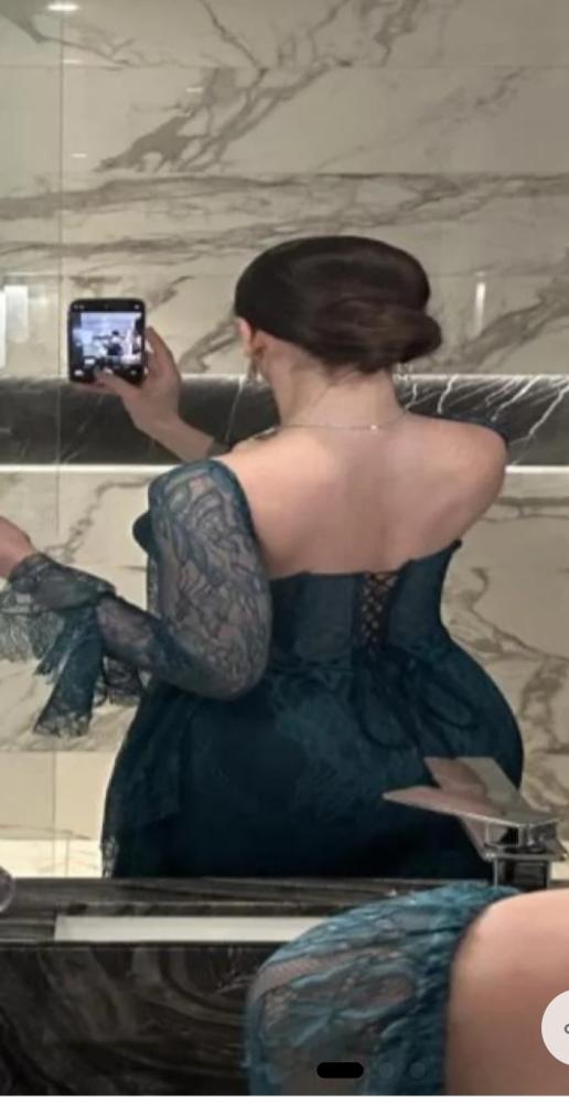 فستان بتصميم عصري