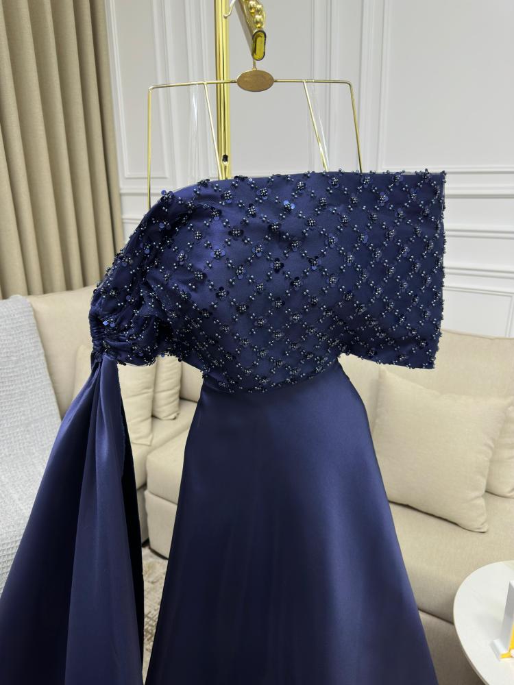 فستان كحلي ملكي