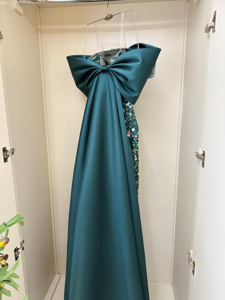 "فستان ساحر وجذاب