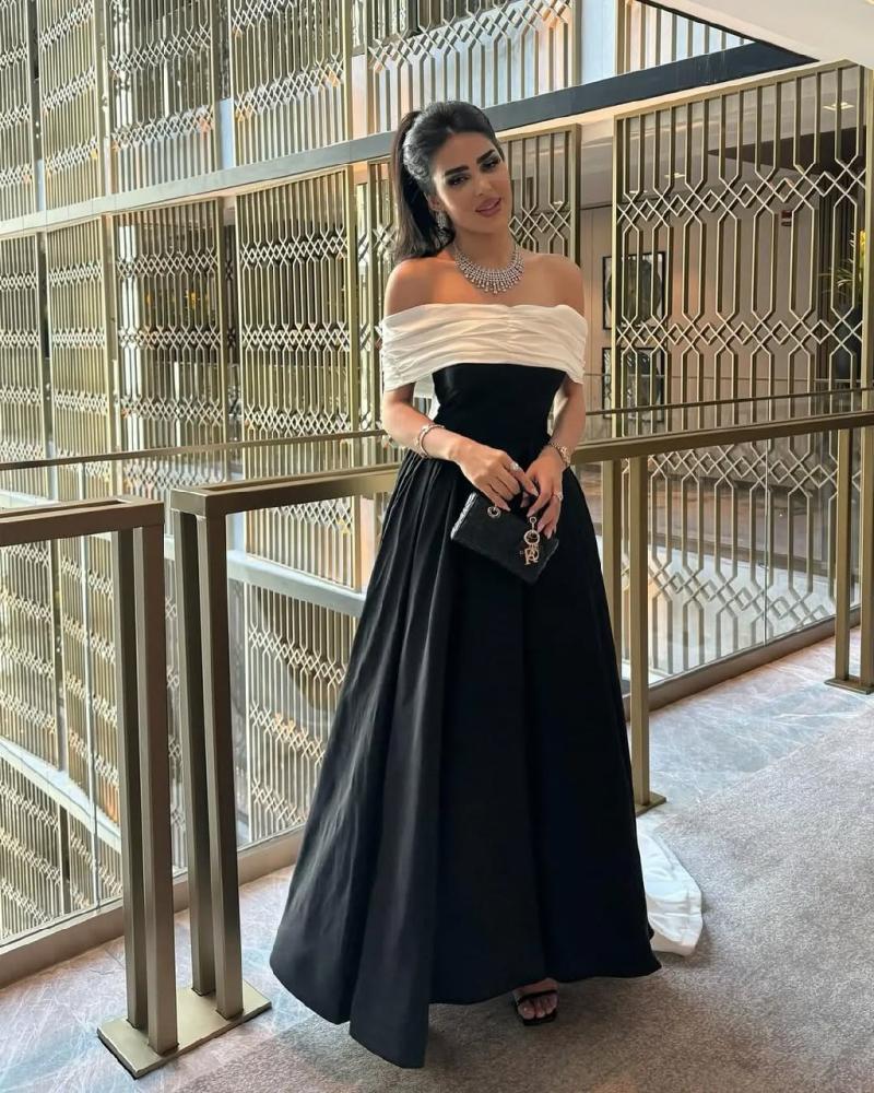 فستان أنيق  بتصميم مميز