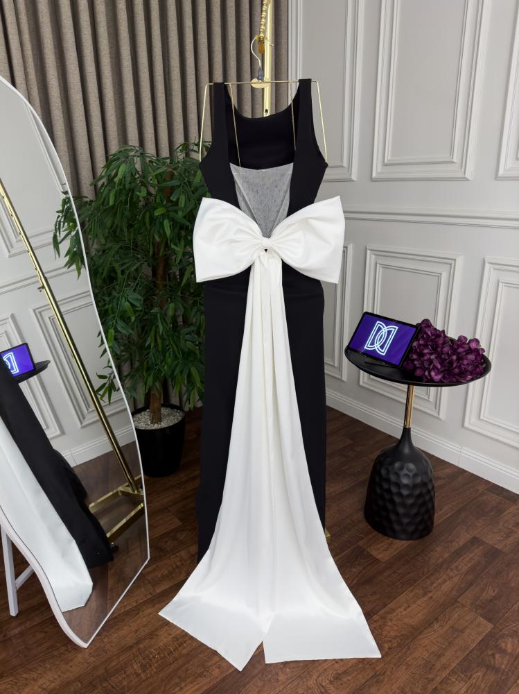 فستان فخم مبهر