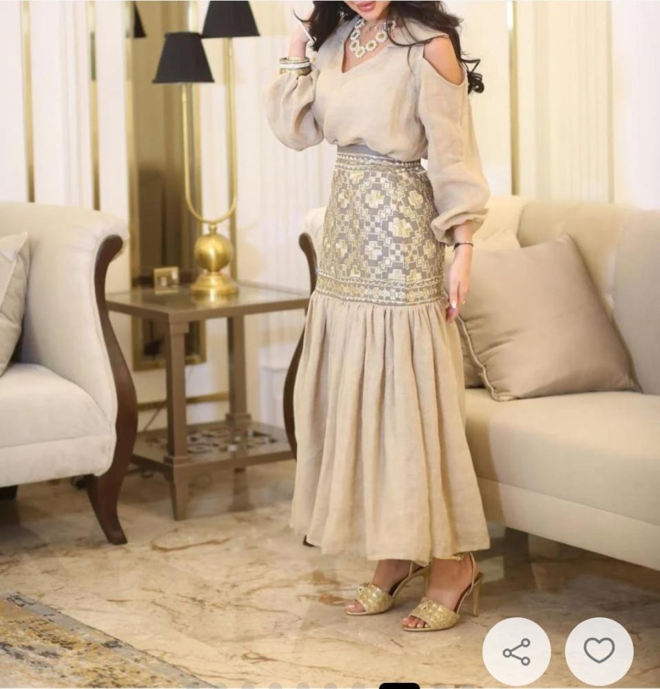 جلابيه بيج بلمسه ذهبيه