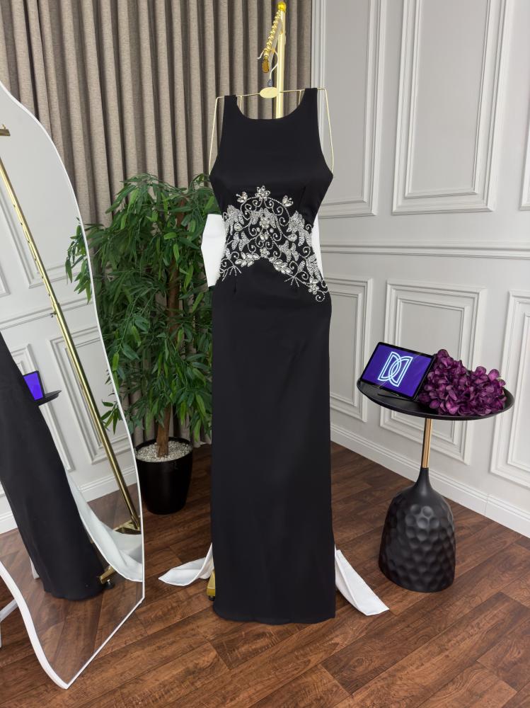 فستان فخم مبهر