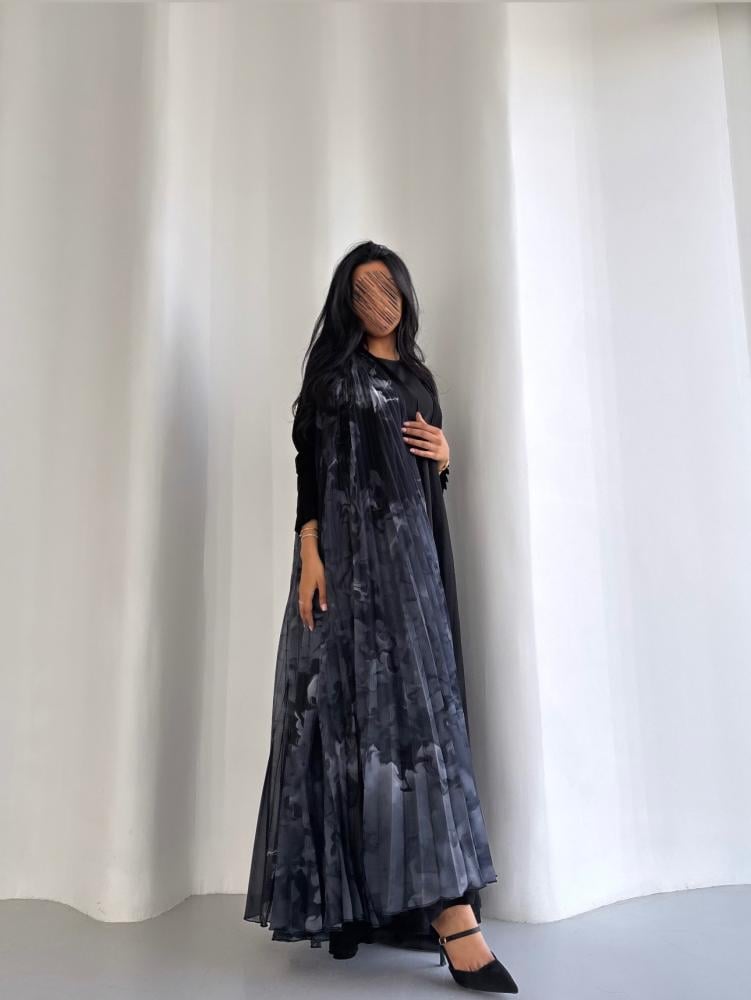 عباية شيفون اسود  سادة مع شيفون مموج  مكسر كلوش 