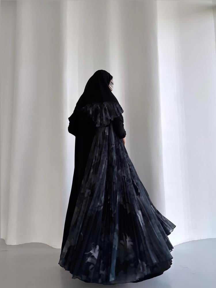 عباية شيفون اسود  سادة مع شيفون مموج  مكسر كلوش 