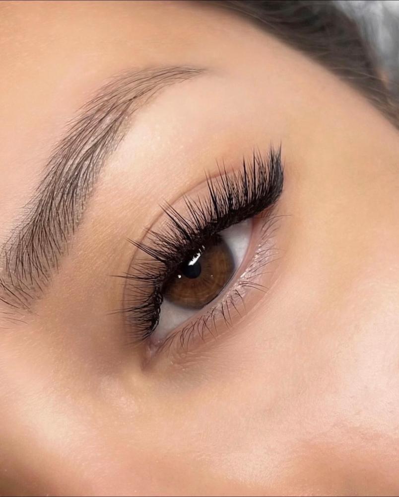 دليل اختيار نوع الرموش المناسب : فلفت 2D – فلفت 3D – رموش المنك