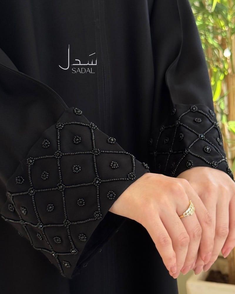عبايات مطرزة بالخرز