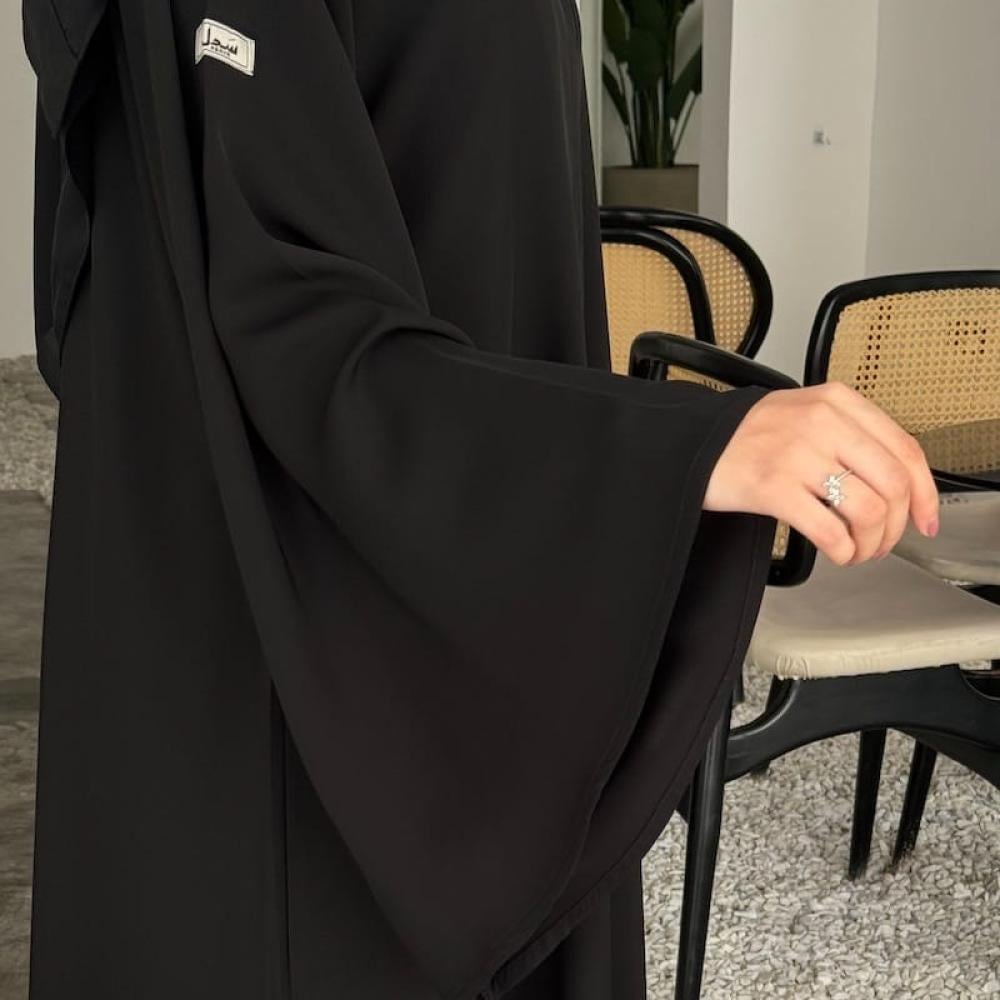 عبايات كم واسع