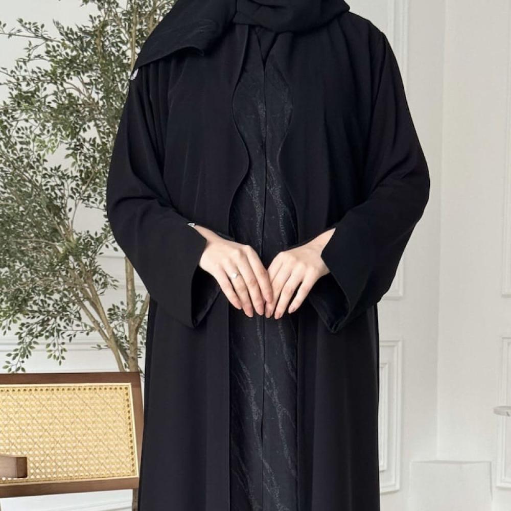 عبايات مفتوحة