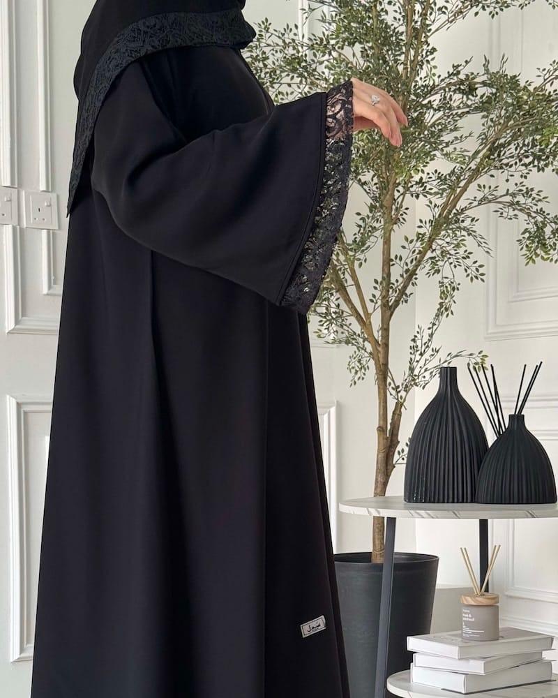 عبايات فضفاضة