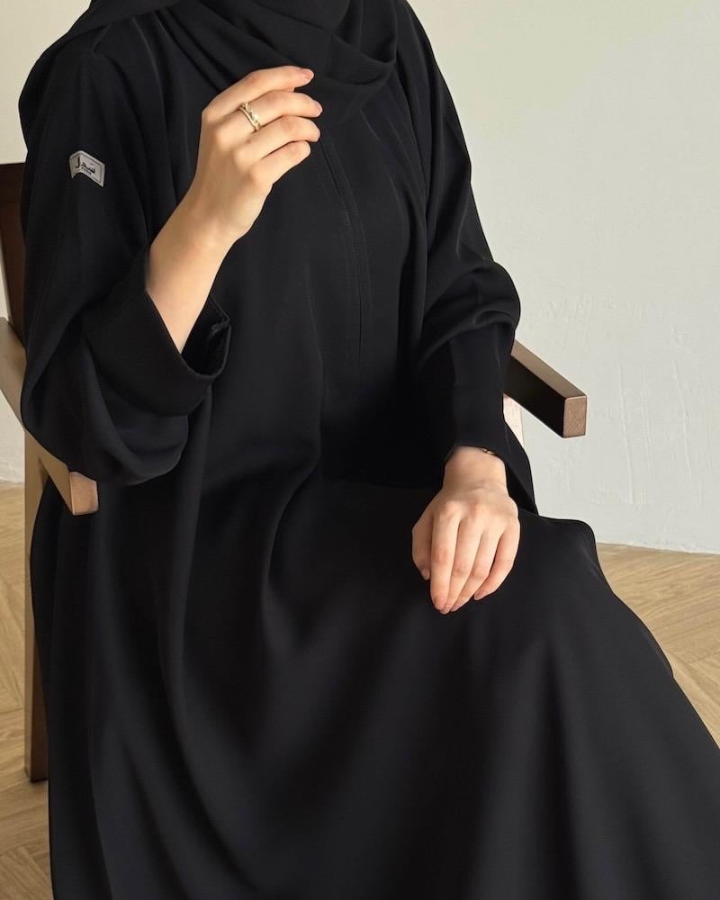 عبايات سوداء دبل كلوش