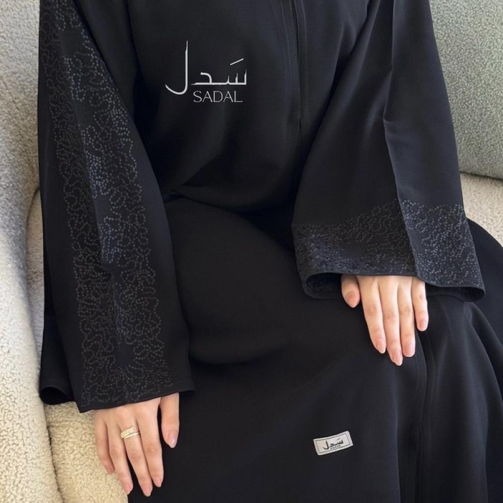 أفضل قماش للعبايات السوداء