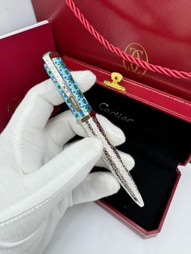 قلمCartier فضي المزخرف
